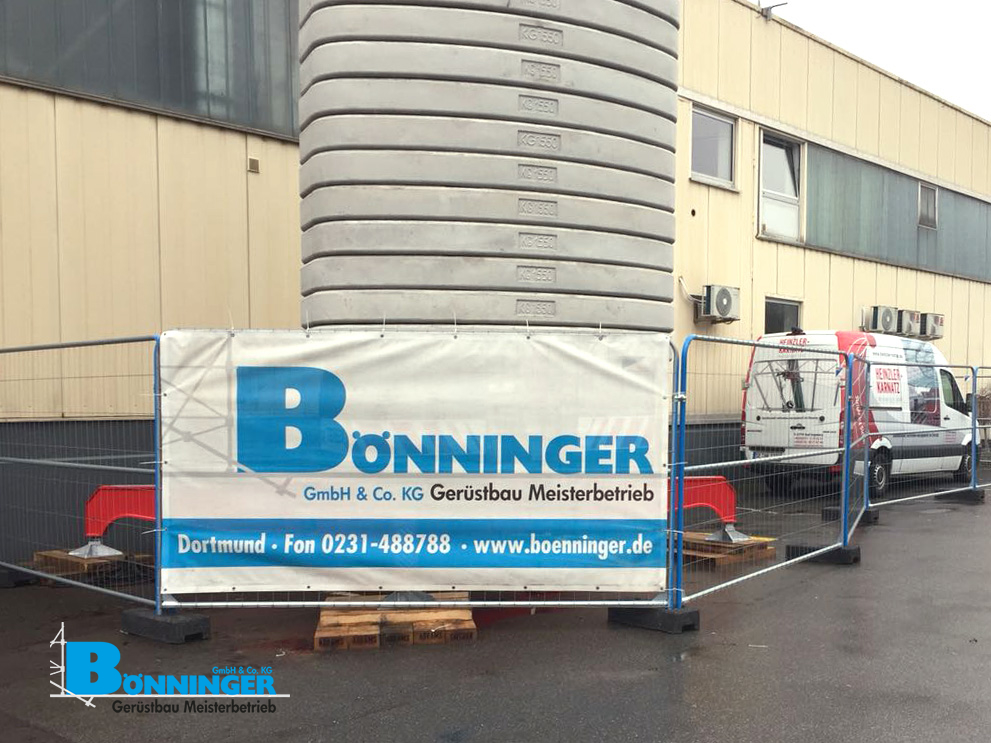 Bauzaun Gewichtie Betongewichte Kran Baukran Absicherung Bönninger Absperrung Bauzaunelemente