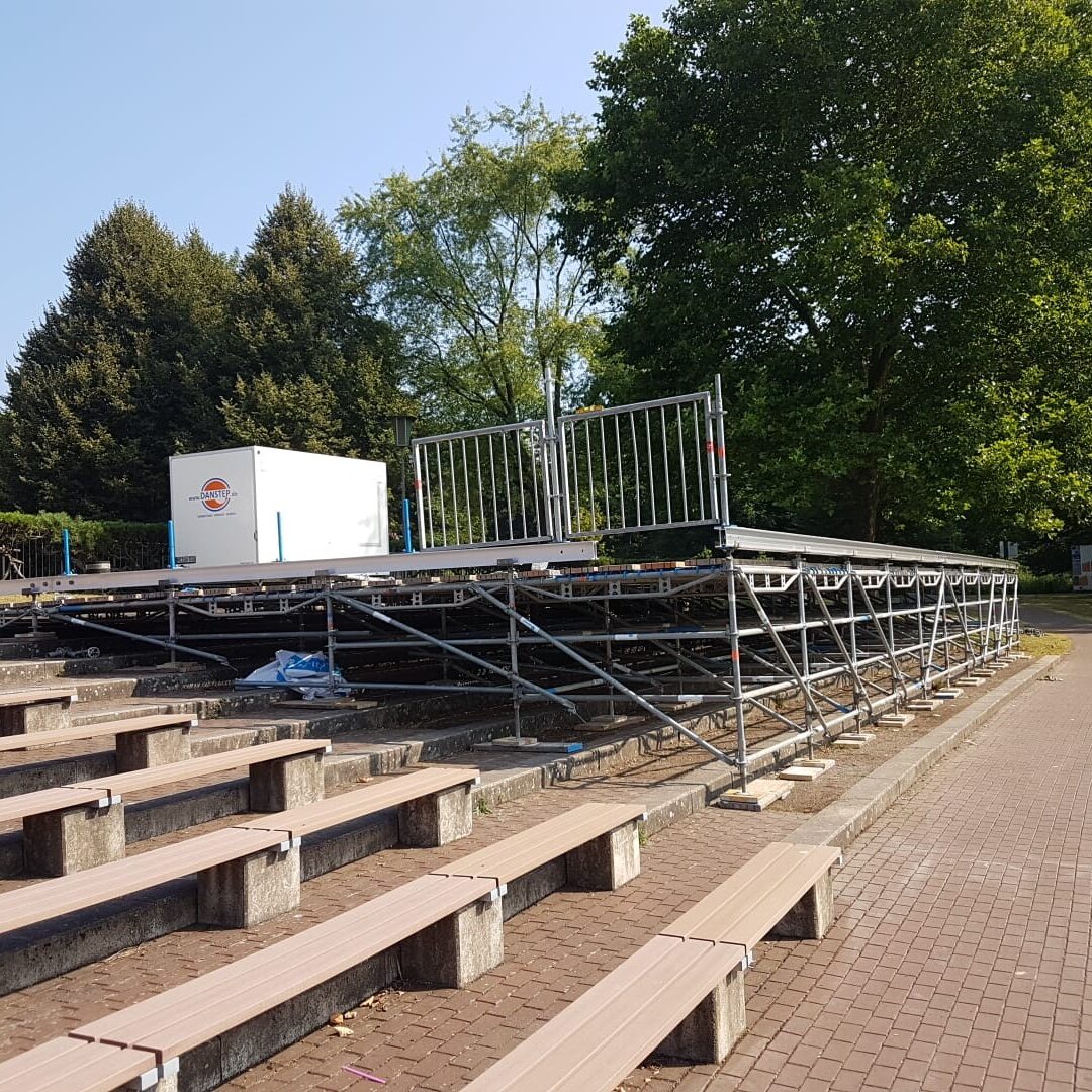 Geländer Menschen Park Natur Dortmund Bühne