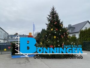 Gerüstbau Bönninger Referenzprojekt Wihnachtsbaum inkl. Krippe aus Gerüstmaterial