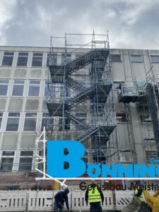 Gerüstbau Bönninger Referenzprojekt Fluchttreppe als Rettungsweg