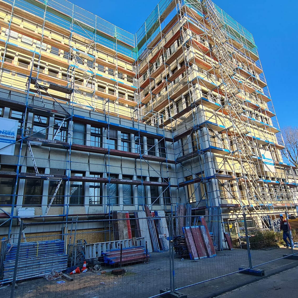 Gerüstbau Bönninger Referenzprojekt Umbau - und Sanierungsarbeiten