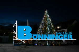 Gerüstbau Bönninger Weihnachtsbaum inkl. Krippe aus Gerüstmaterial sowie Kerze aus Kabeltrommeln