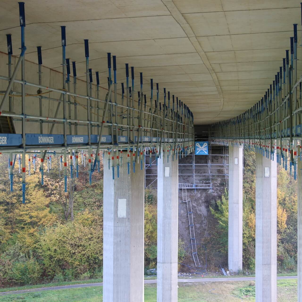Gerüstbau Bönninger Referenzprojekt Brückenrüstung Dortmund (Haxtergrund)