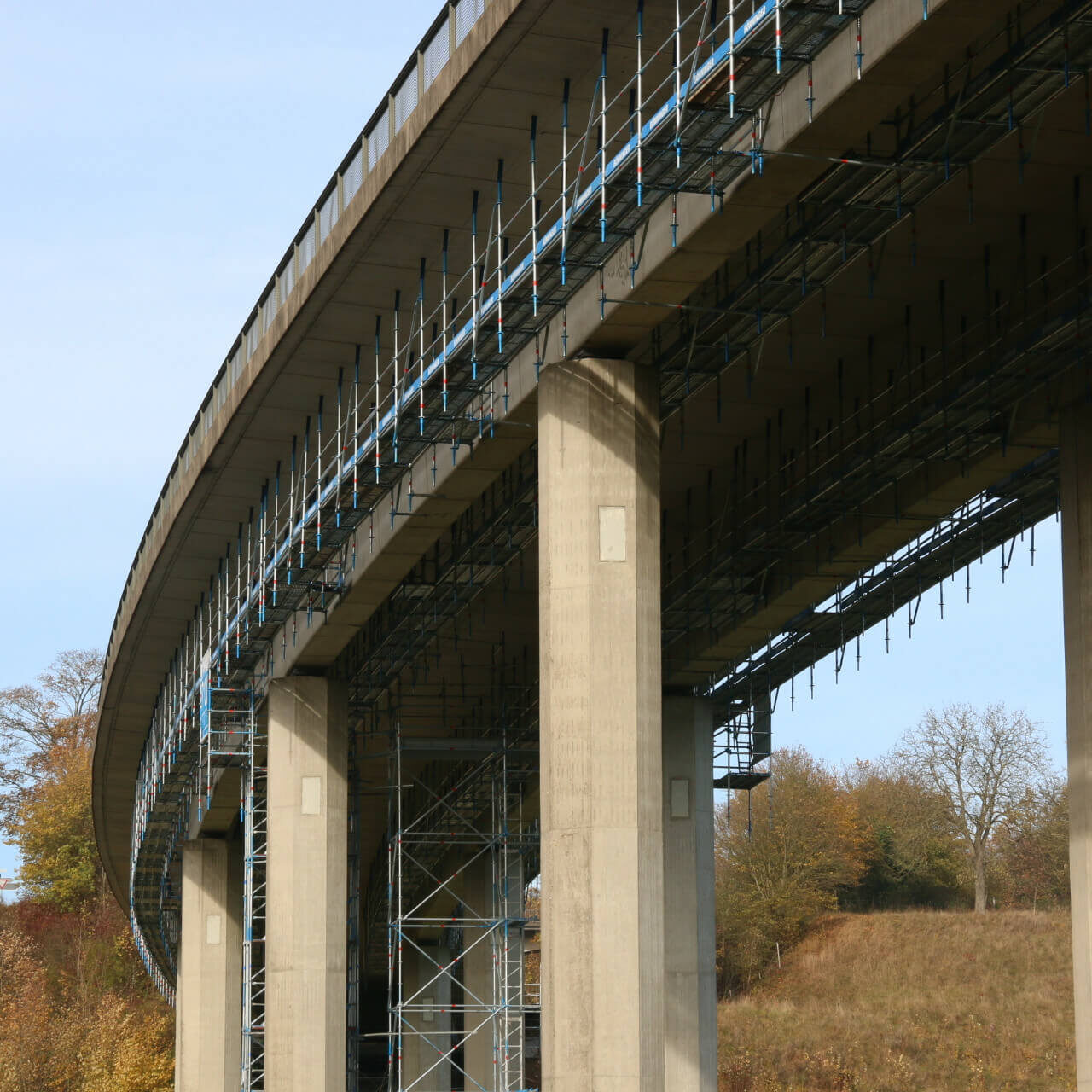 Gerüstbau Bönninger Referenzprojekt Brückenrüstung Dortmund (Haxtergrund)