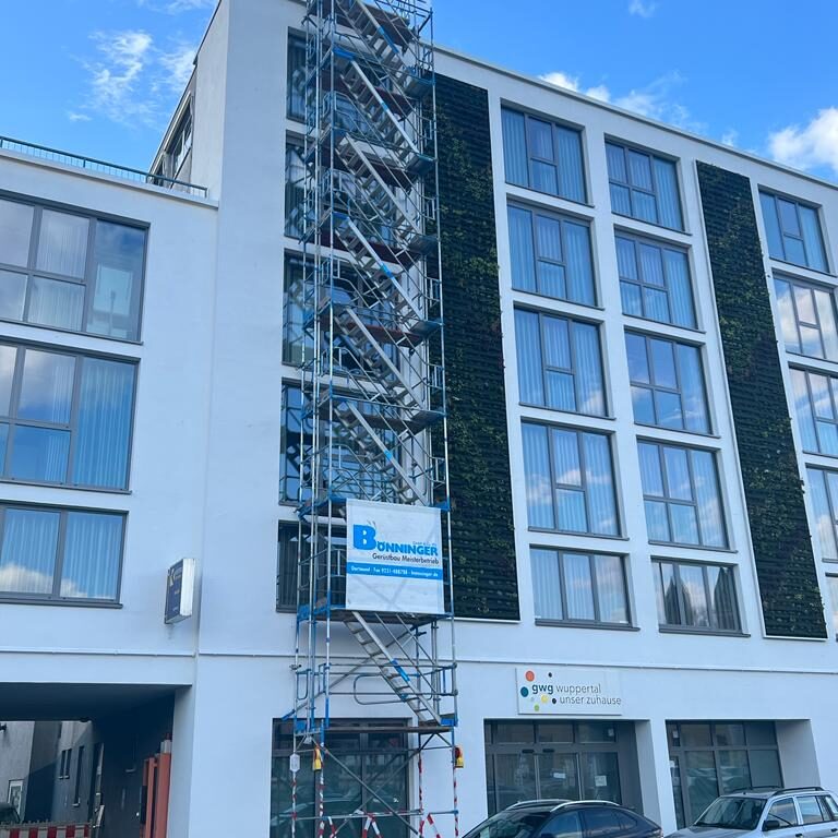 Gerüstbau Bönninger Leistungen Treppenanlagen inkl. Flachdachabsturzsicherung (Dortmund, NRW, Deutschland)
